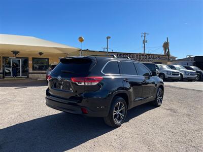 2019 Toyota Highlander LE - Photo 16 - Phoenix, AZ 85009