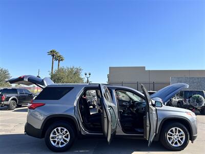 2018 Chevrolet Traverse LT Cloth   - Photo 5 - Phoenix, AZ 85009