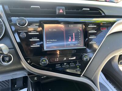 2018 Toyota Camry SE   - Photo 9 - Phoenix, AZ 85009