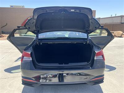 2021 Hyundai ELANTRA SEL   - Photo 12 - Phoenix, AZ 85009