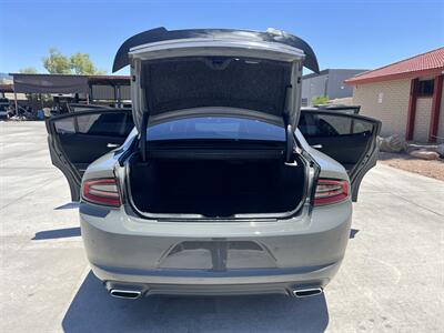2018 Dodge Charger SXT   - Photo 13 - Phoenix, AZ 85009