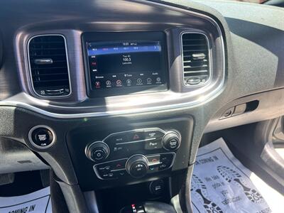2018 Dodge Charger SXT   - Photo 9 - Phoenix, AZ 85009