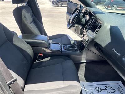 2018 Dodge Charger SXT   - Photo 15 - Phoenix, AZ 85009