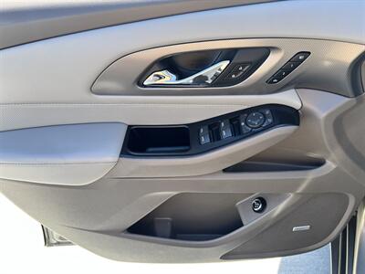 2018 Chevrolet Traverse Premier   - Photo 11 - Phoenix, AZ 85009