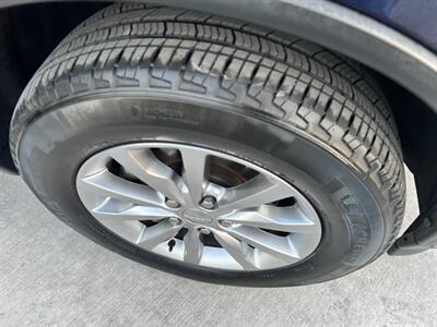 2018 Dodge Durango SXT   - Photo 18 - Phoenix, AZ 85009