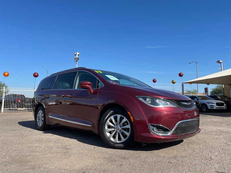 2017 Chrysler Pacifica Touring Plus  