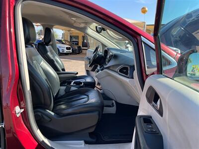 2017 Chrysler Pacifica Touring Plus - Photo 8 - Phoenix, AZ 85009