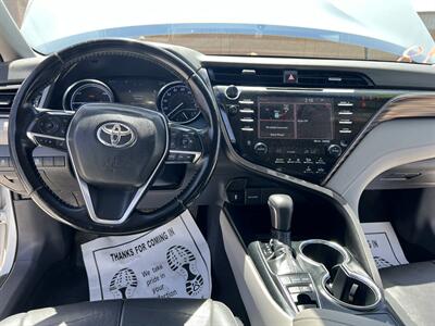 2019 Toyota Camry Hybrid XLE   - Photo 9 - Phoenix, AZ 85009