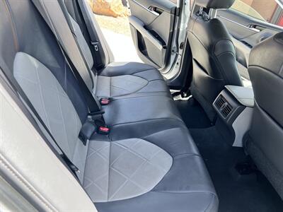 2019 Toyota Camry Hybrid XLE   - Photo 14 - Phoenix, AZ 85009