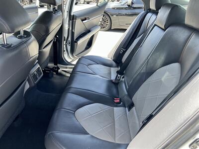 2019 Toyota Camry Hybrid XLE   - Photo 11 - Phoenix, AZ 85009