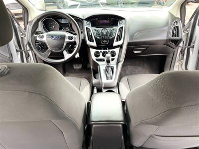 2012 Ford Focus SE   - Photo 9 - Phoenix, AZ 85009