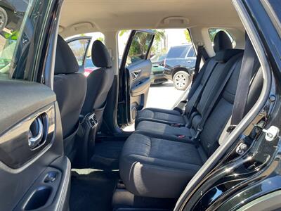 2020 Nissan Rogue S   - Photo 6 - Phoenix, AZ 85009