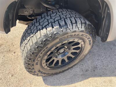 2017 Toyota Tacoma SR5 V6 - Photo 12 - Phoenix, AZ 85009