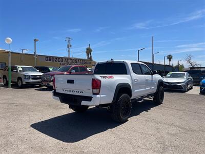 2017 Toyota Tacoma SR5 V6 - Photo 16 - Phoenix, AZ 85009