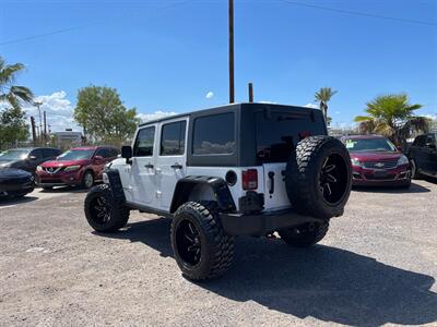 2011 Jeep Wrangler Unlimited Rubicon   - Photo 4 - Phoenix, AZ 85009