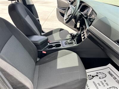 2021 Volkswagen Jetta R-Line - Photo 14 - Phoenix, AZ 85009