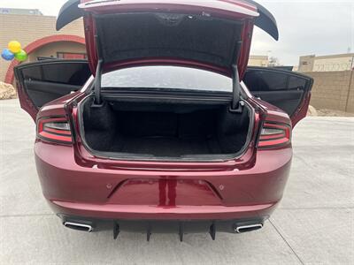 2018 Dodge Charger SXT   - Photo 12 - Phoenix, AZ 85009