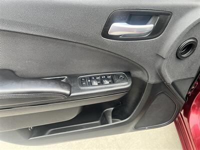 2018 Dodge Charger SXT   - Photo 10 - Phoenix, AZ 85009
