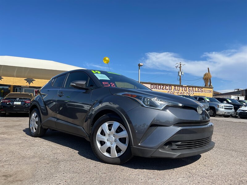 2019 Toyota C-HR LE - Photo 1 - Phoenix, AZ 85009