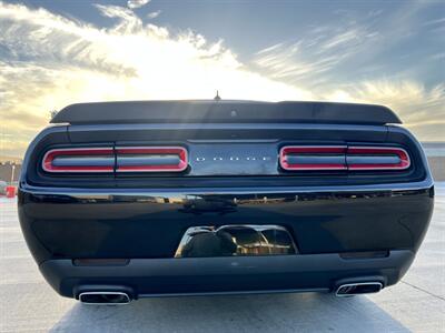 2016 Dodge Challenger SXT   - Photo 3 - Phoenix, AZ 85009