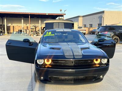 2016 Dodge Challenger SXT   - Photo 4 - Phoenix, AZ 85009