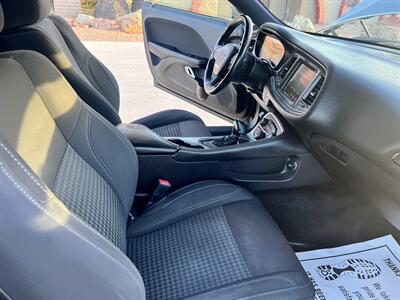 2016 Dodge Challenger SXT   - Photo 12 - Phoenix, AZ 85009