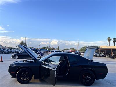 2016 Dodge Challenger SXT   - Photo 6 - Phoenix, AZ 85009