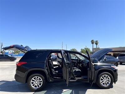 2021 Chevrolet Traverse LT Cloth - Photo 5 - Phoenix, AZ 85009