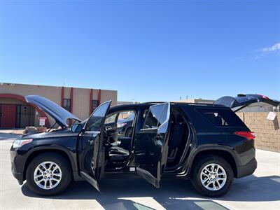 2021 Chevrolet Traverse LT Cloth - Photo 6 - Phoenix, AZ 85009
