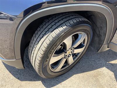 2020 Chevrolet Traverse LT Leather   - Photo 12 - Phoenix, AZ 85009