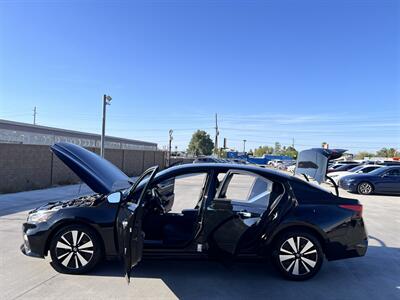 2021 Nissan Altima 2.5 SV   - Photo 6 - Phoenix, AZ 85009