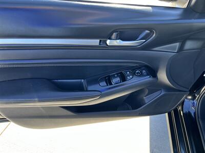 2021 Nissan Altima 2.5 SV   - Photo 10 - Phoenix, AZ 85009