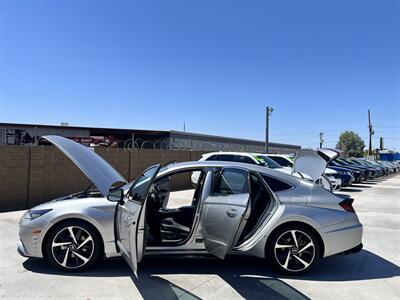 2021 Hyundai SONATA SEL Plus   - Photo 6 - Phoenix, AZ 85009