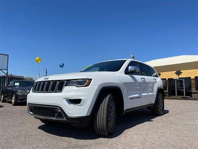 2017 Jeep Grand Cherokee Limited   - Photo 2 - Phoenix, AZ 85009