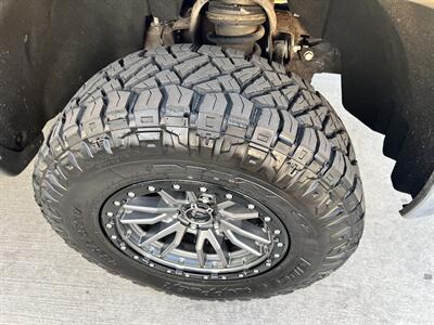 2018 GMC Sierra 1500 SLT   - Photo 15 - Phoenix, AZ 85009