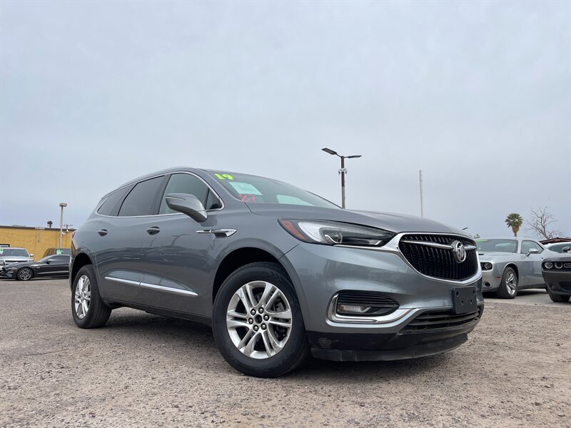 2019 Buick Enclave Essence's photo