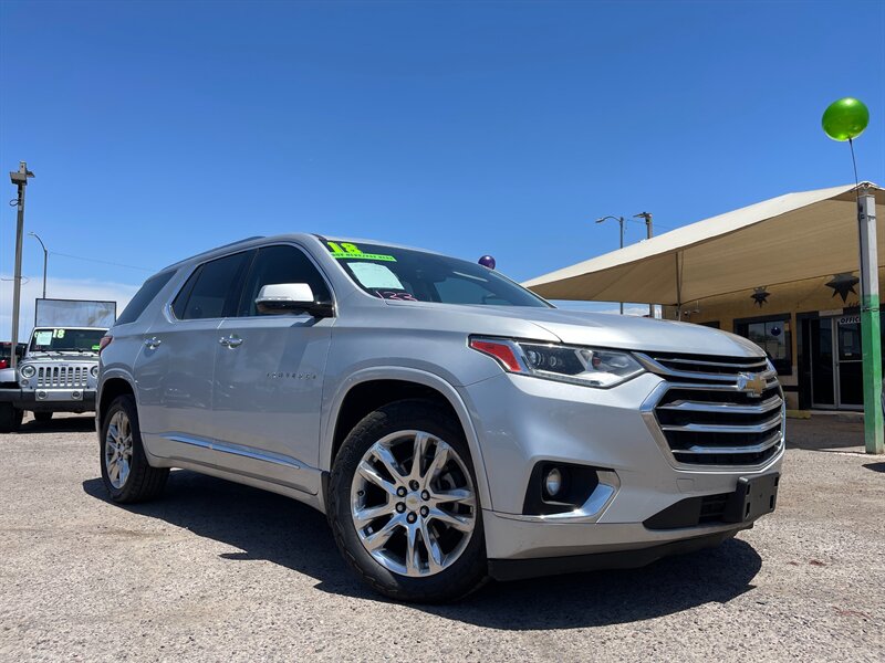 2018 Chevrolet Traverse High Country   - Photo 1 - Phoenix, AZ 85009