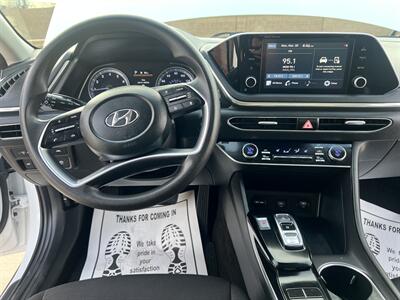2021 Hyundai SONATA SEL   - Photo 9 - Phoenix, AZ 85009