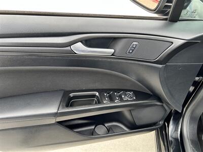 2018 Ford Fusion SE - Photo 11 - Phoenix, AZ 85009