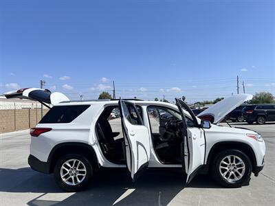2018 Chevrolet Traverse LT Cloth - Photo 5 - Phoenix, AZ 85009