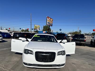 2017 Chrysler 300 Series S - Photo 4 - Phoenix, AZ 85009