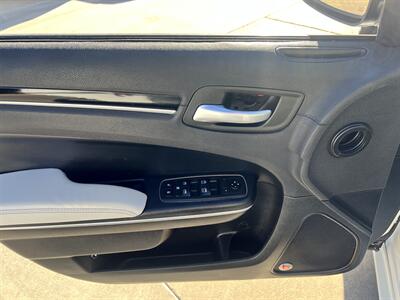 2017 Chrysler 300 Series S - Photo 10 - Phoenix, AZ 85009