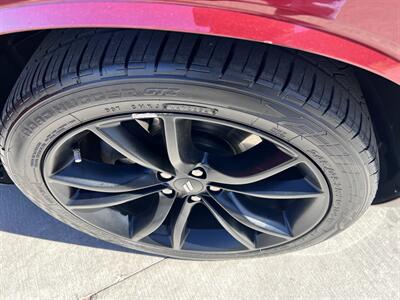 2018 Dodge Challenger SXT   - Photo 16 - Phoenix, AZ 85009