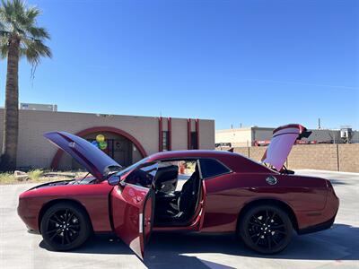 2018 Dodge Challenger SXT   - Photo 6 - Phoenix, AZ 85009