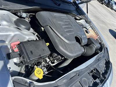 2021 Chrysler 300 S V6   - Photo 16 - Phoenix, AZ 85009