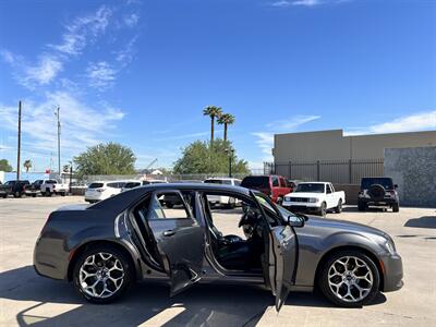 2016 Chrysler 300 S   - Photo 5 - Phoenix, AZ 85009