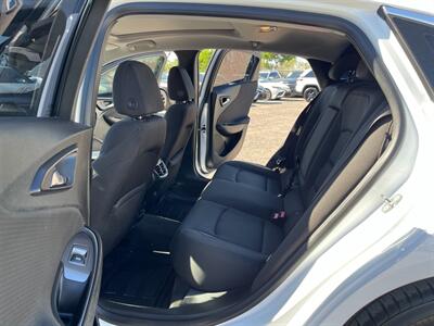 2018 Chevrolet Malibu LT   - Photo 6 - Phoenix, AZ 85009