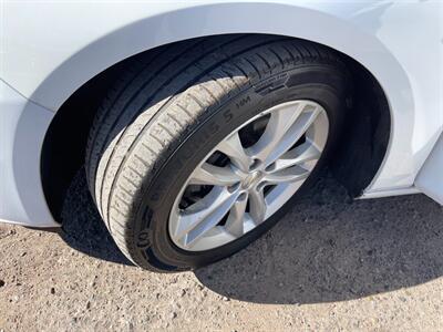 2018 Chevrolet Malibu LT   - Photo 12 - Phoenix, AZ 85009