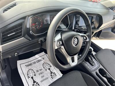 2021 Volkswagen Jetta R-Line   - Photo 8 - Phoenix, AZ 85009