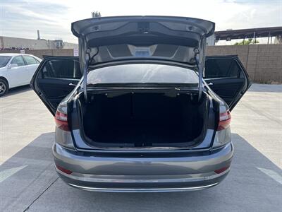 2021 Volkswagen Jetta R-Line   - Photo 12 - Phoenix, AZ 85009